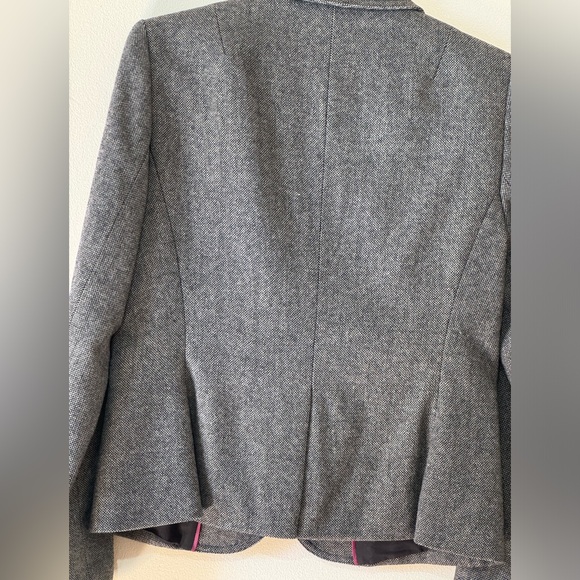 Banana Republic Tweed Blazer - Picture 2 of 10